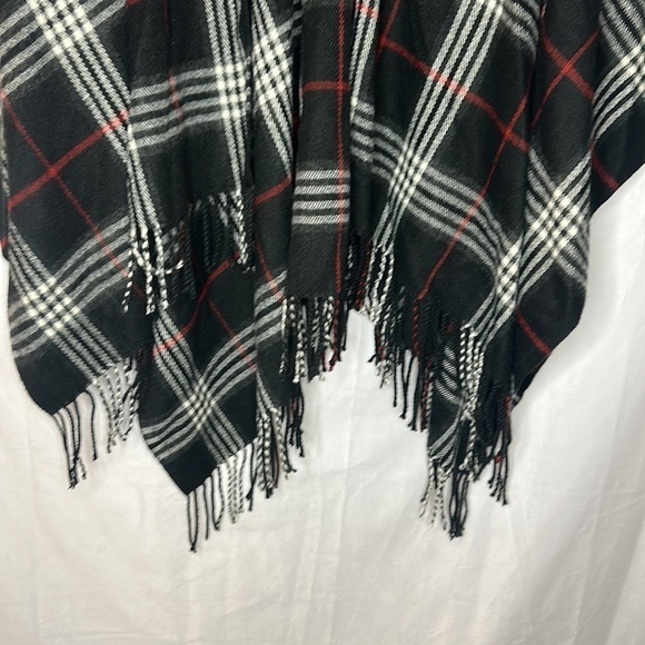 V. FRAAS PLAID BLANKET SHAWL (OS) - Picture 2 of 5